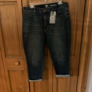 *NWT* Lee Riders Mid-rise Capri